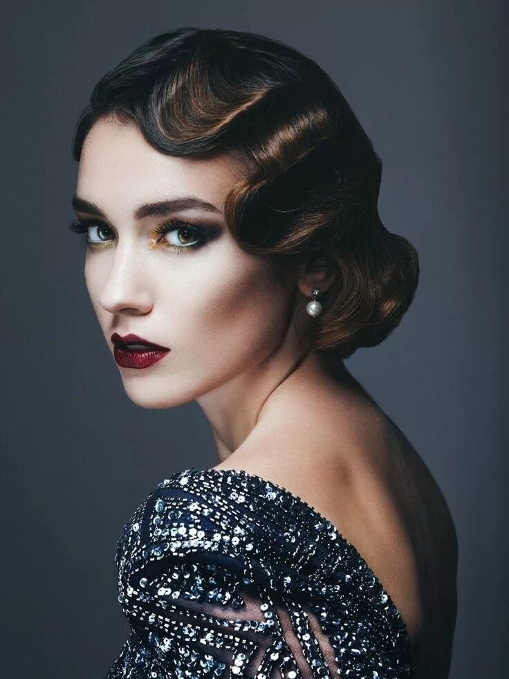 Прическа в стиле гэтсби на средние 22 1920s Hairstyles that Bring Glamour and All That Jazz Hair waves, Finger wave