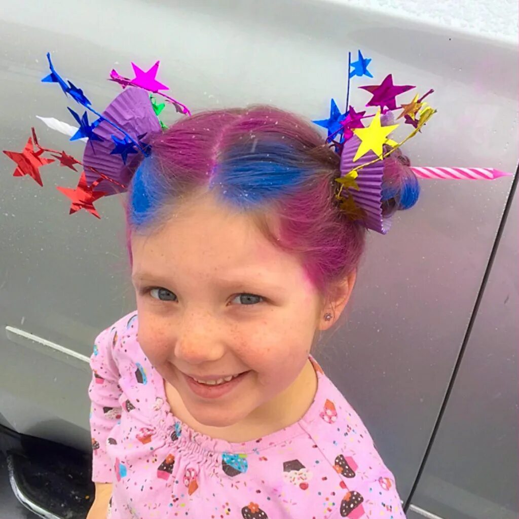 Прическа в стиле космос для девочки When Their Schools Held Crazy Hair Day, These 15 Kids' Families Delivered the We