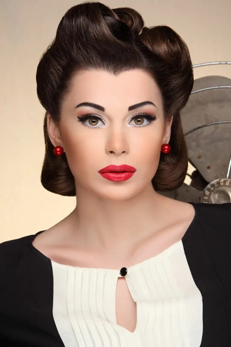 Прическа в стиле ретро женская V.studio Vintage hairstyles, Retro hairstyles, Vintage makeup looks