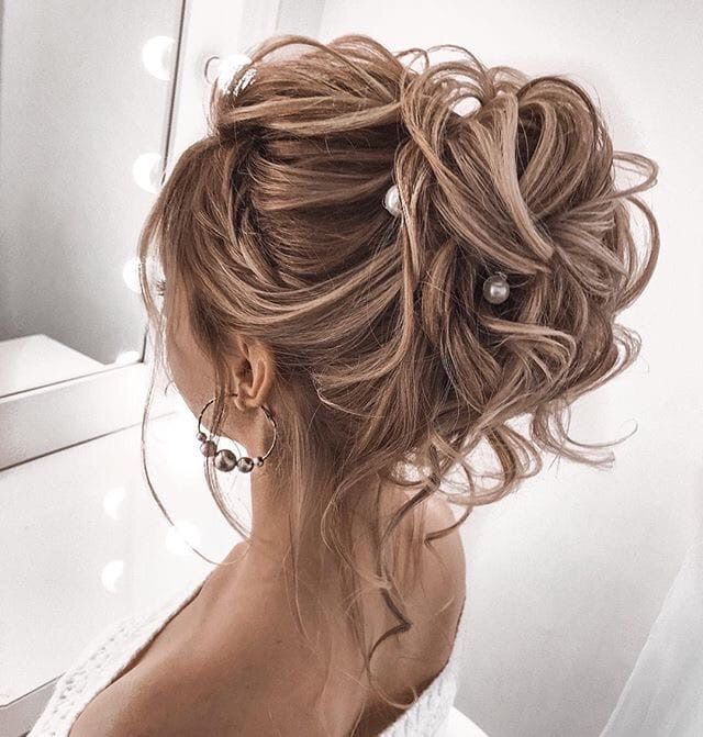 Прическа вечерняя на средние волосы 2023 Pin on Hair Messy hair updo, Wedding hairstyles for medium hair, Long hair style