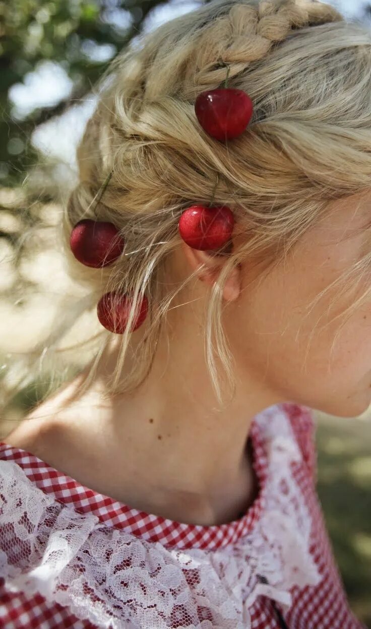 Прическа вишня Country Charm** Cherry hair, Hair styles, Red cottage