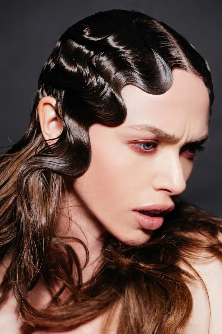 Прическа волосы лица THE ART OF HAIRSTYLING Wet look hair, Finger wave hair, Hair waves