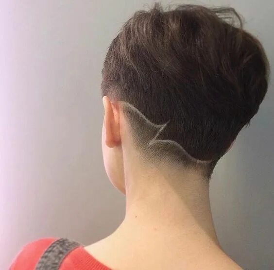 Прическа волосы на затылке pixie // undercut // chick fade // hair tattoo (by @luisatorres.hair) Short hair