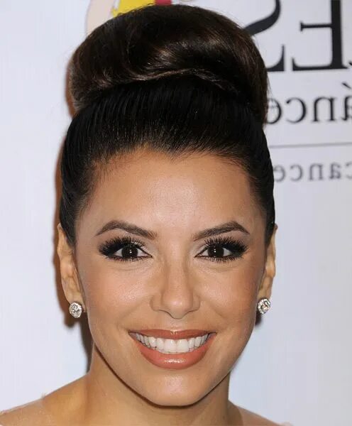 Прическа волосы женская фото Classic & Cool Bun on Top - Eva Longoria Updos - Hairstyles Weekly Hair styles, 