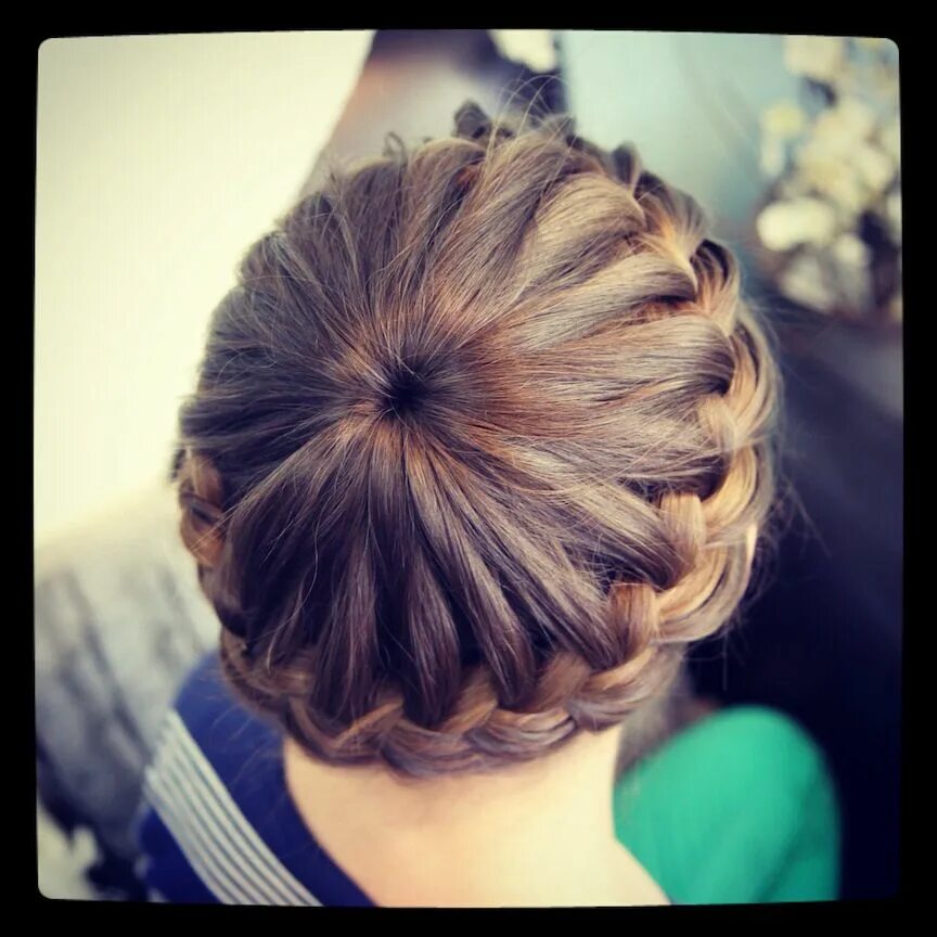 Прическа вулкан для девочки Pin on cheveux/hair Braided hairstyles updo, Cute girls hairstyles, Girly hairst