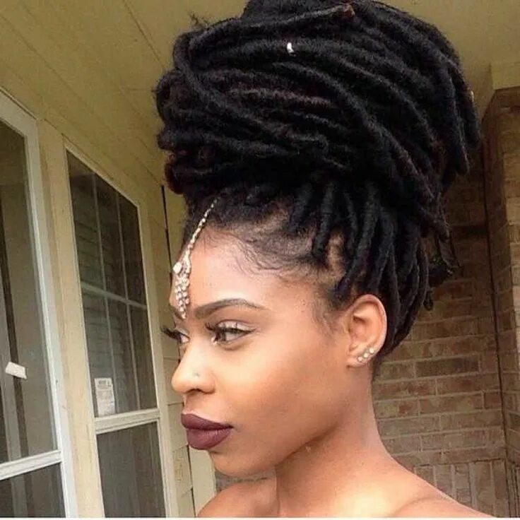 Прическа вулкан для девочки 20 Best Faux Loc Styles You Can Rock Right Now! Faux locs hairstyles, Long hair 