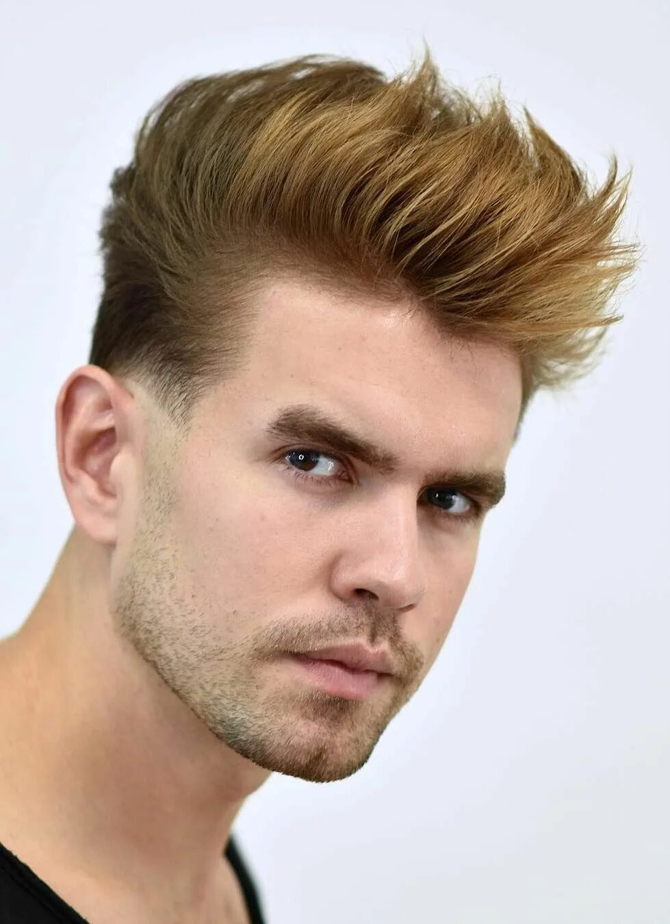 Прическа вверх мужская 50+ Volumized Haircut Ideas for Men With Thin Hair Hairstyles for thin hair, Thi