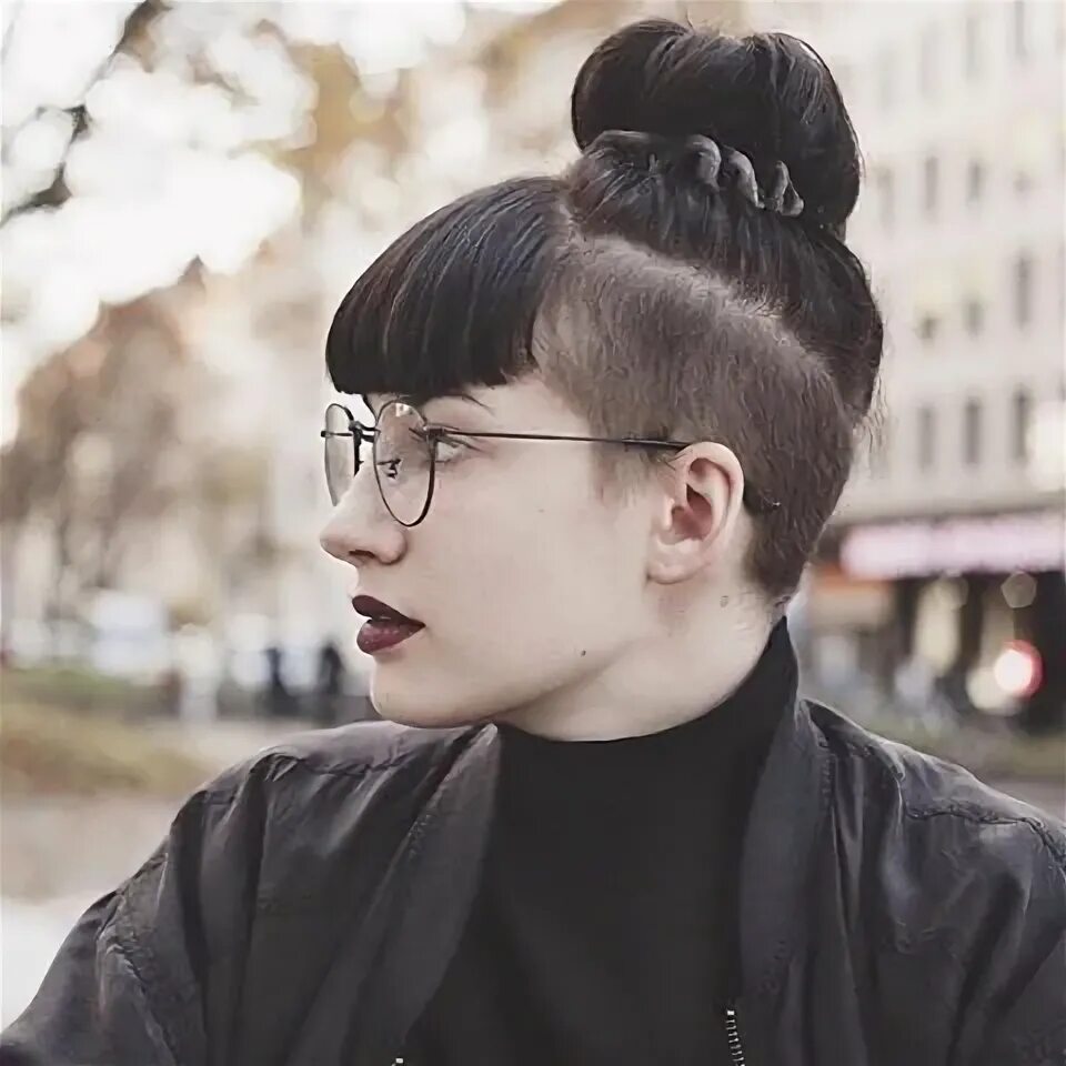 Прическа выбритые виски длинная челка 60 Modern Shaved Hairstyles And Edgy Undercuts For Women - Part 23 Long hair sty