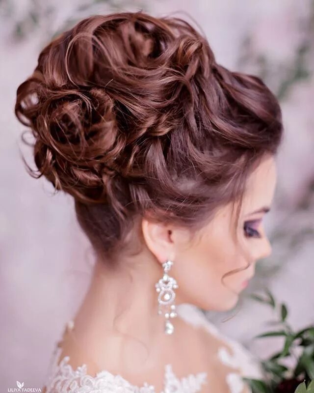 Прическа высокая на средние волосы на торжество Instagram photo by ⭐ WEBSALON WEDDING ⭐ * May 2, 2016 at 3:49pm UTC Wedding hair