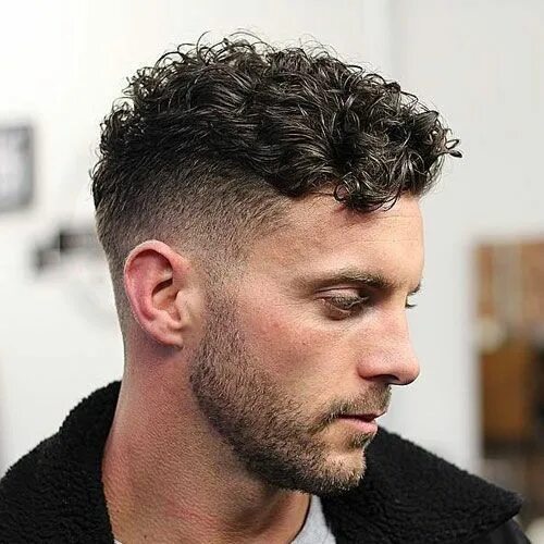 Прическа wavy мужская 35 Stylish Crew Cut Hairstyles For Men To Copy in 2024 Mens short curly hairstyl