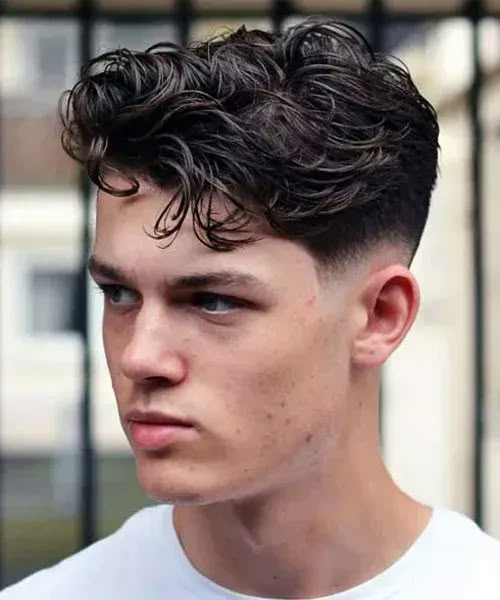 Прическа wavy мужская 47 Cool Bald Fade Haircuts For Men To Try in 2024 Fade haircut, Wavy hair men, C