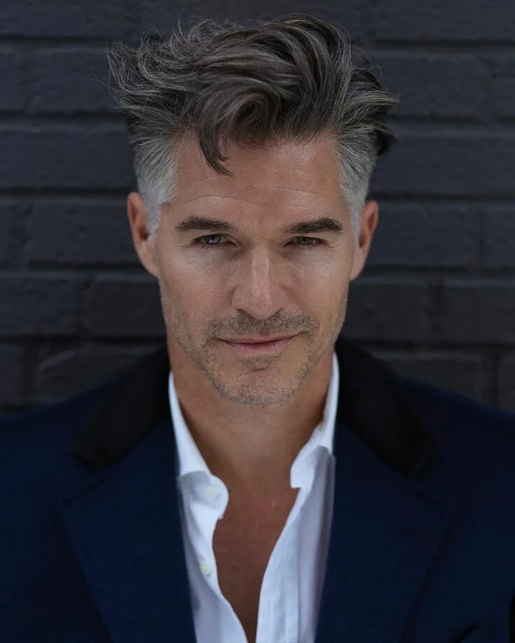 Прическа за 40 лет мужская Eric Rutherford Grey hair men, Older mens hairstyles, Haircuts for men