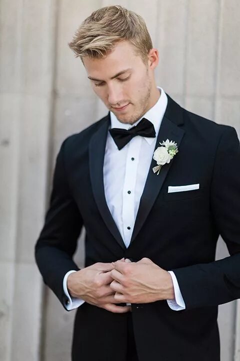 Прическа жениху на свадьбу фото What Side Does a Boutonniere Go On Friar Tux Black tuxedo wedding, Wedding suits