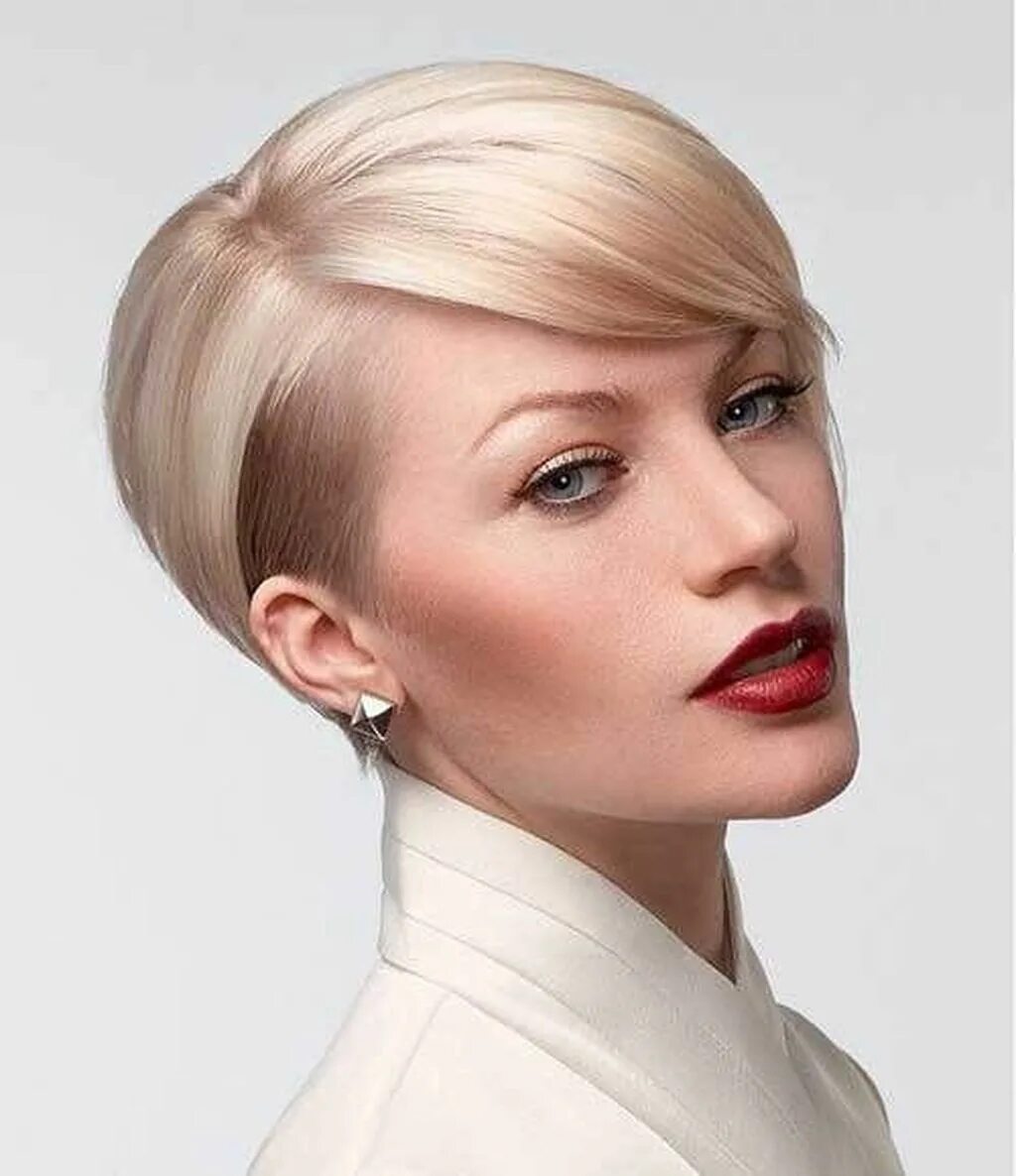 Прическа женская бесплатно 37 Charming Graduate Bob Haircut Ideas Straight blonde hair, Short bob haircuts,