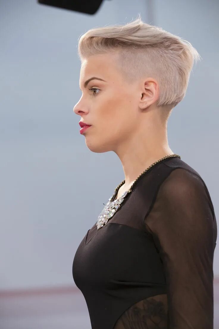 Прическа женская мода thirty Women Hairstyles for Short Hair Short Hair Undercut hairstyles women, Sho