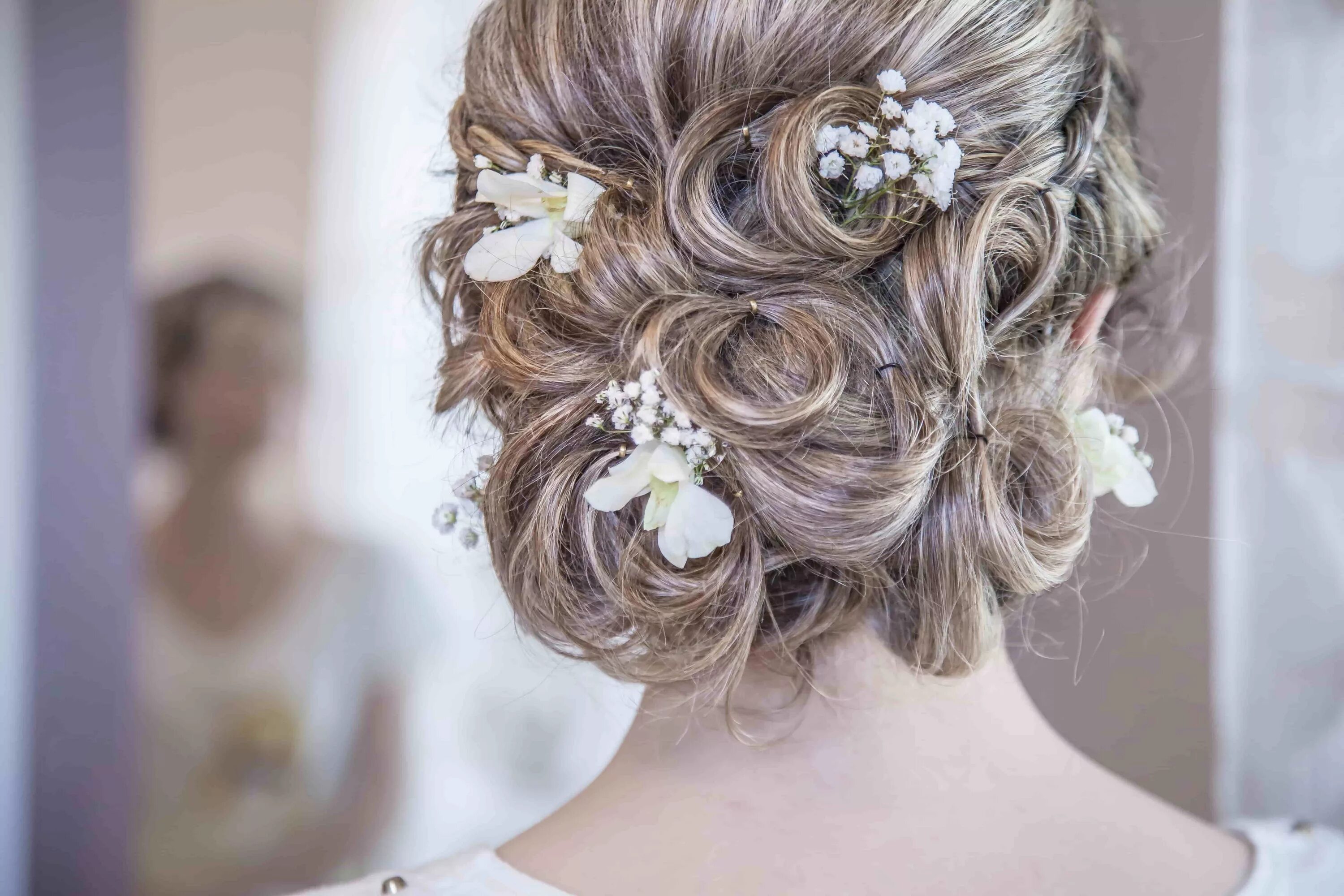 Прическа женская свадебная 13 Ideas For Easy Bridesmaid Updos John Frieda