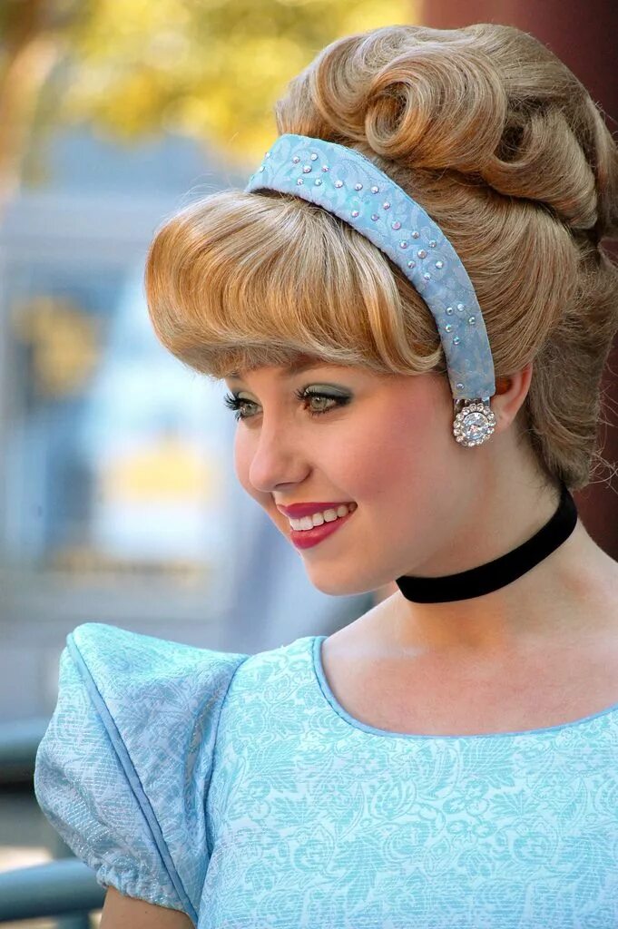 Прическа золушки для девочки Cinderella for Sarah Costume Cinderella hair, Hair styles, Disney hairstyles