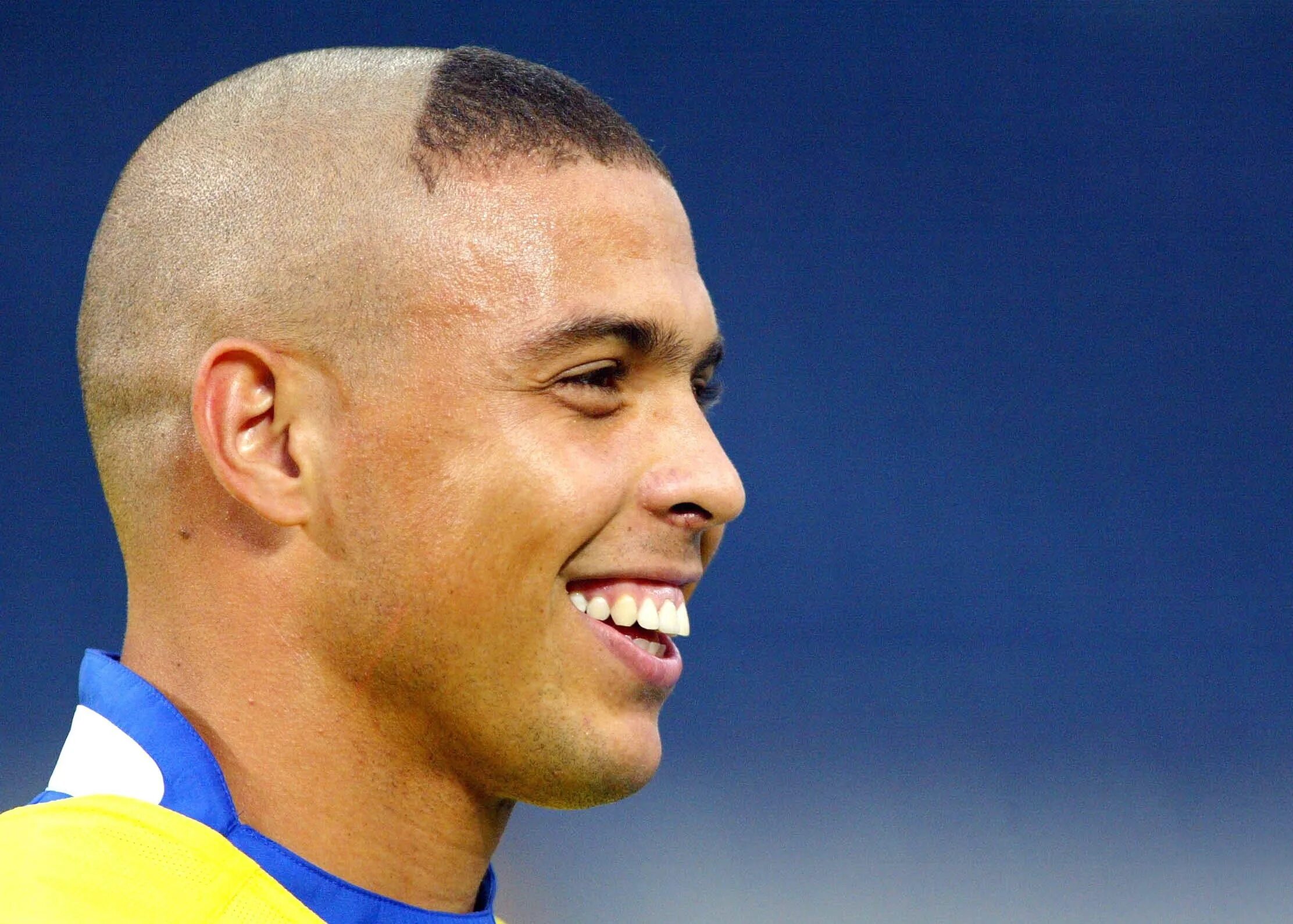 Прическа зубастика Young Chelsea fan devastated after getting wrong Ronaldo haircut having asked fo