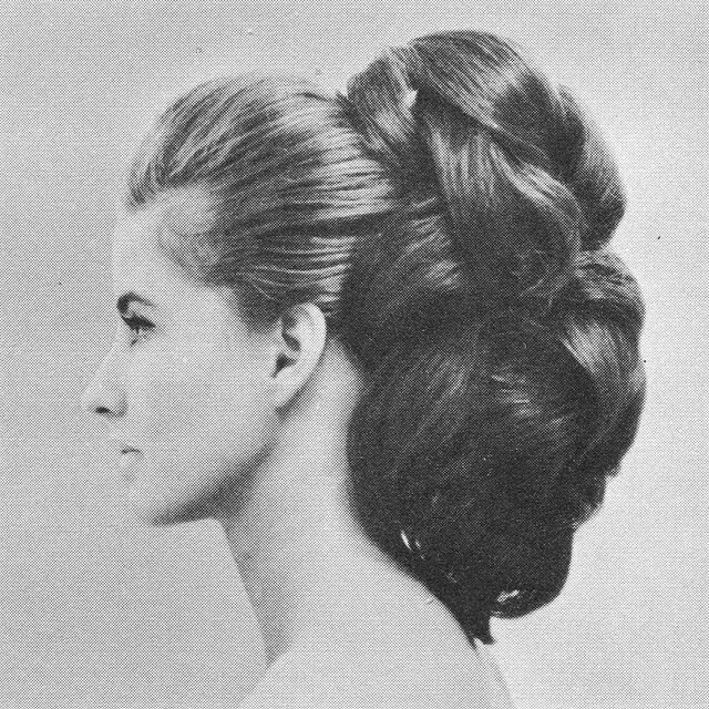 Прически 10 годов женские Pictures of 50 Beautiful Female Hairstyles of the 1960s Womens hairstyles, Hair 