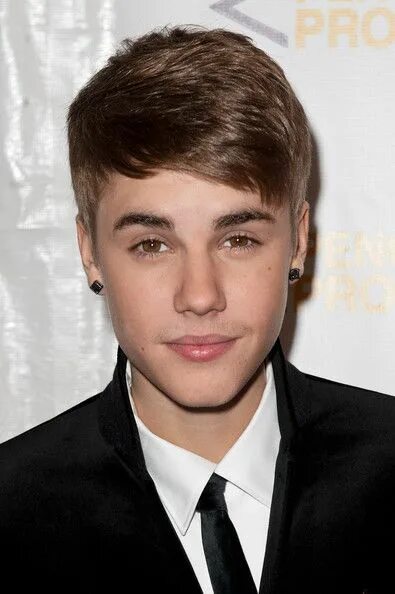 Прически 14 15 лет More Pics of Justin Bieber Blazer Justin bieber, Celebrities, Lagu justin bieber