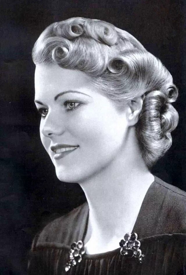 Прически 1920 годов женские Elegant and Timeless: Iconic Hairstyles of the 1930s Women