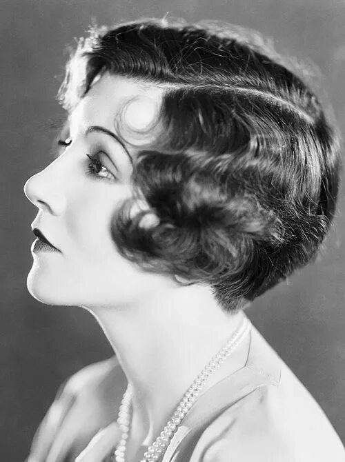 Прически 1930 годов женские Claudette Colbert, 1930s Vintage hairstyles, Old hollywood glamour, Claudette co