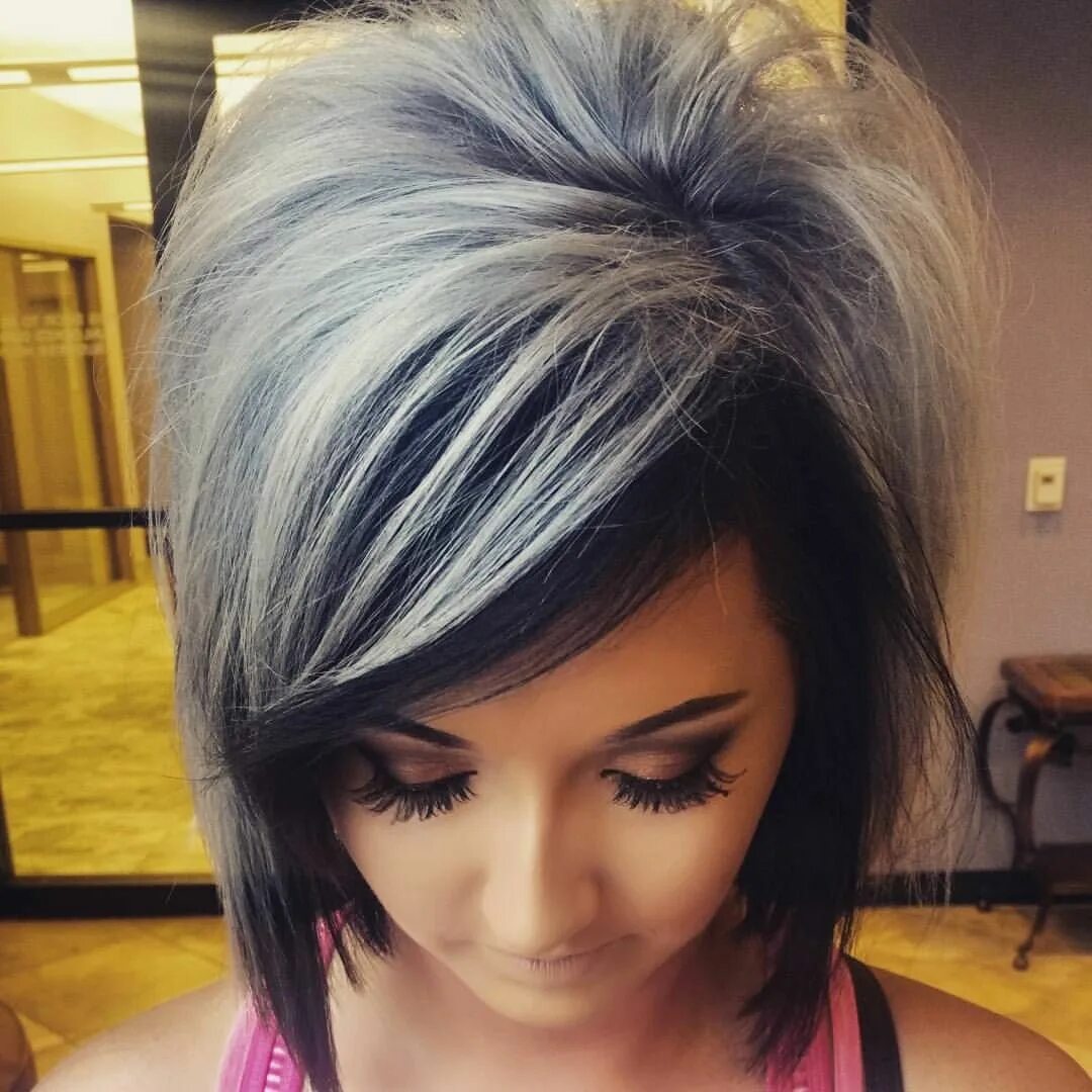 Прически 2 цвета волос Slate blue silver.... @kenraprofessional @caitlindawn91 Types of hair color, Hai