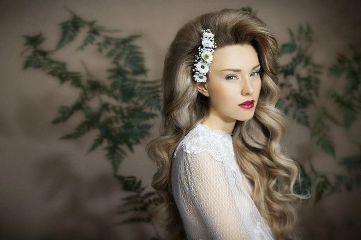 Прически 2013 года Pin on Blonde hair 1 Crown jewelry, Jewelry, Band