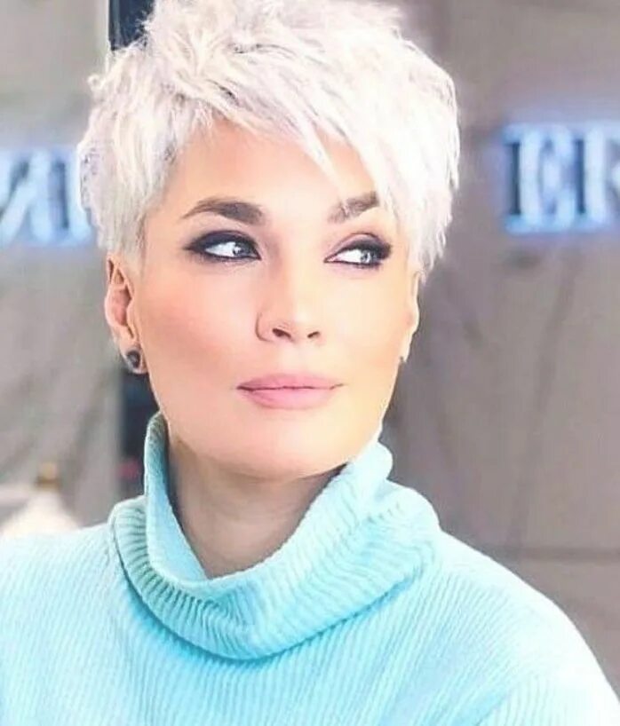 Прически 2023 женские на короткие волосы Trending Hairstyles 2019 - Short Pixie Hairstyles - EveSteps Short hair styles, 