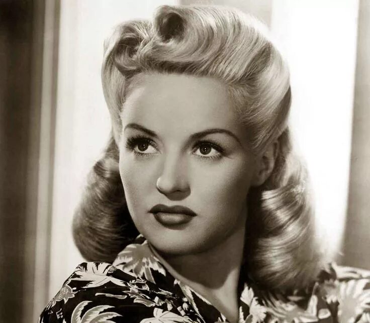 Прически 30 40 годов история 1940s Hairstyles - Memorable Pompadours 1940s hairstyles, Rockabilly hair, Vinta