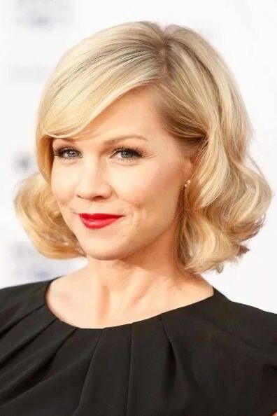 Прически 35 40 лет Celebrity Bangs/Fringe Photos Wavy bob hairstyles, Blonde bob hairstyles, Vintag