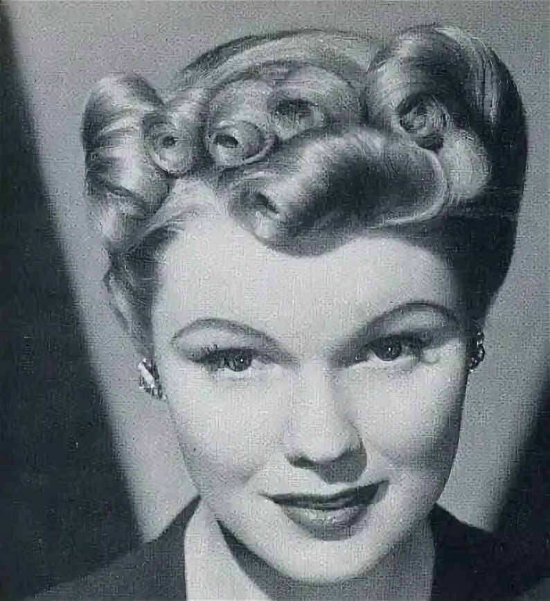 Прически 40 45 годов 1940's vintage hair@dmvc Vintage hairstyles, 1940s hairstyles, Womens hairstyles