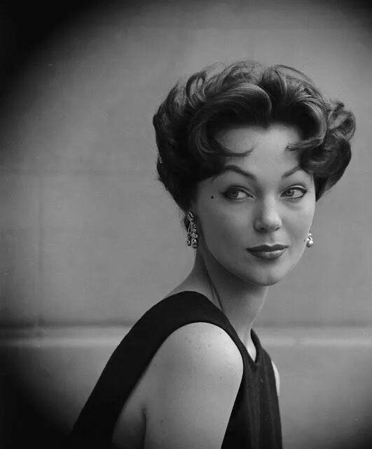 Прически 50х годов женские на короткие волосы Short Hair - One of the Favorite Women's Hairstyles in the 1950s 1950s hairstyle