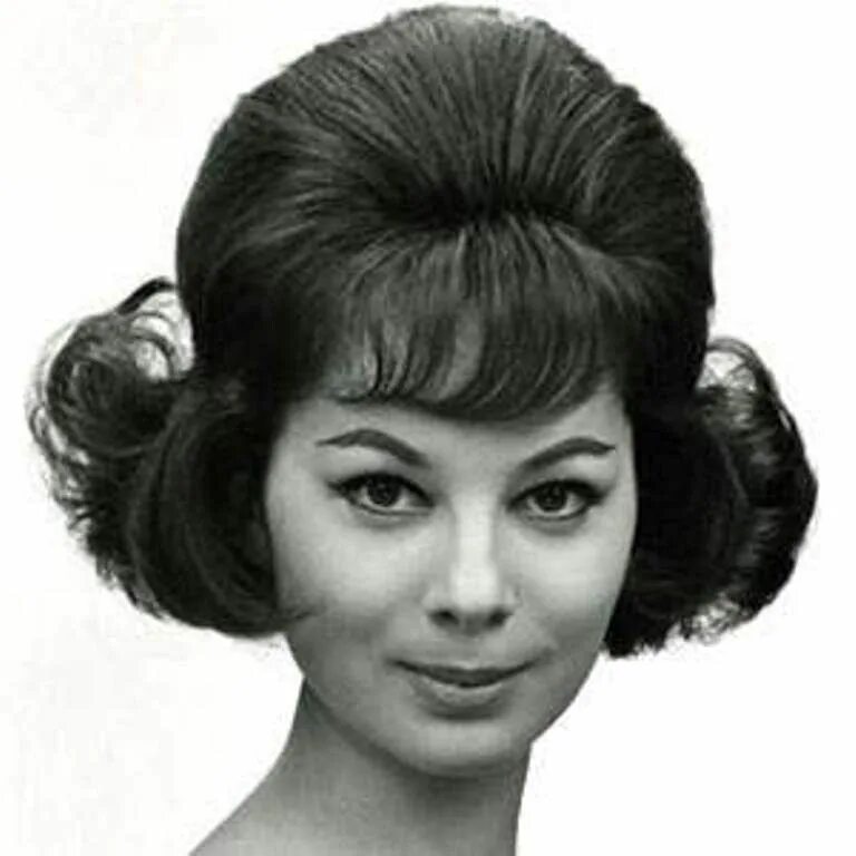 Прически 60 х Pin by Le Pèpi Thierry on Hair vintage 1960 hairstyles, 1960s hair, Vintage hair