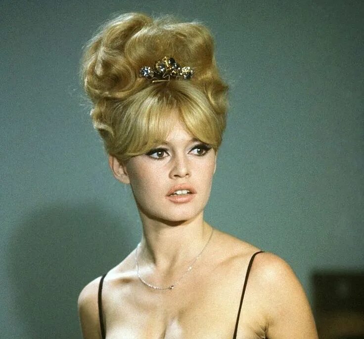 Прически 60 х Log in Brigitte bardot hair, Bardot hair, Brigitte bardot