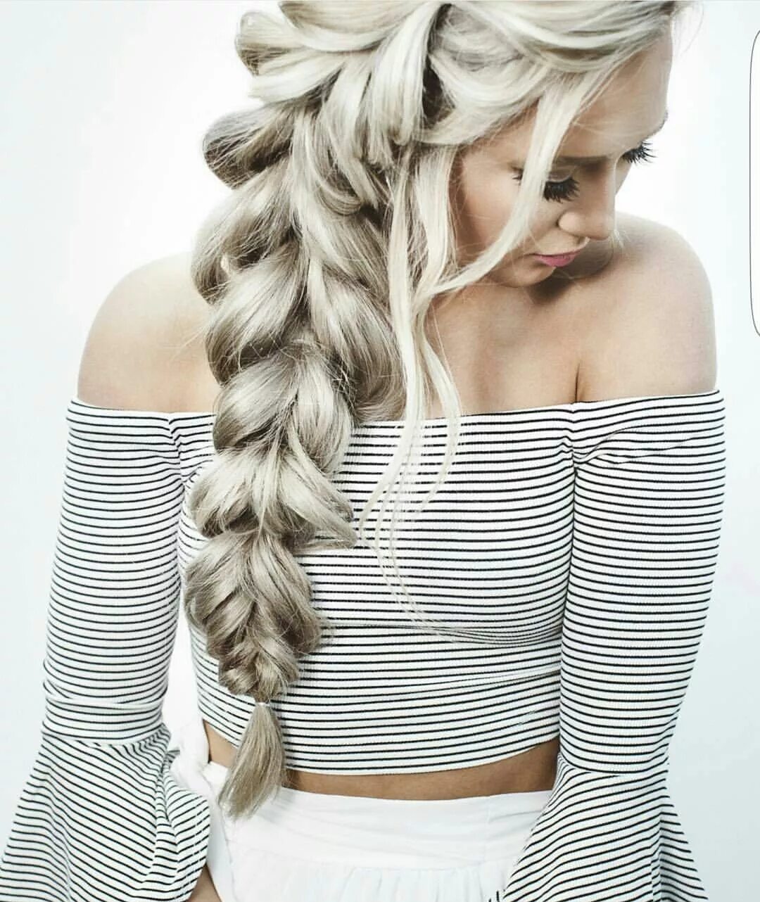 Прически ч длинными волосами Big feminine side braid Side braid hairstyles, Long hair styles, Hair styles