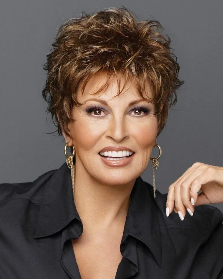 Прически дамам 50 лет Whisper Synthetic Wig by Raquel Welch in R6, Cap Size: Average, Length: Short Ra