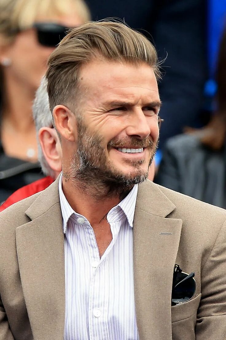 Прически дэвида бекхэма фото David Beckham - David Beckham and his son, Romeo attended the... David beckham h