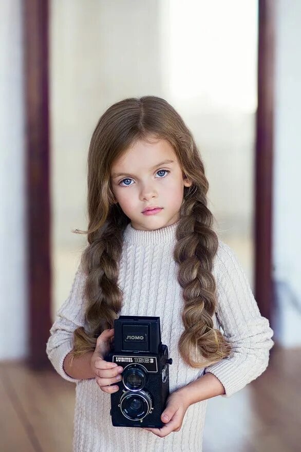 Прически девочек на фотосессию длинные волосы Pin on Children and Fashion