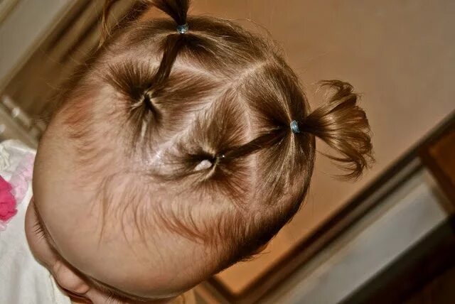 Прически девочкам на очень короткие 15 HAIRSTYLES FOR YOUR BUSY TODDLER!!! Baby hairstyles, Girl haircuts, Baby girl