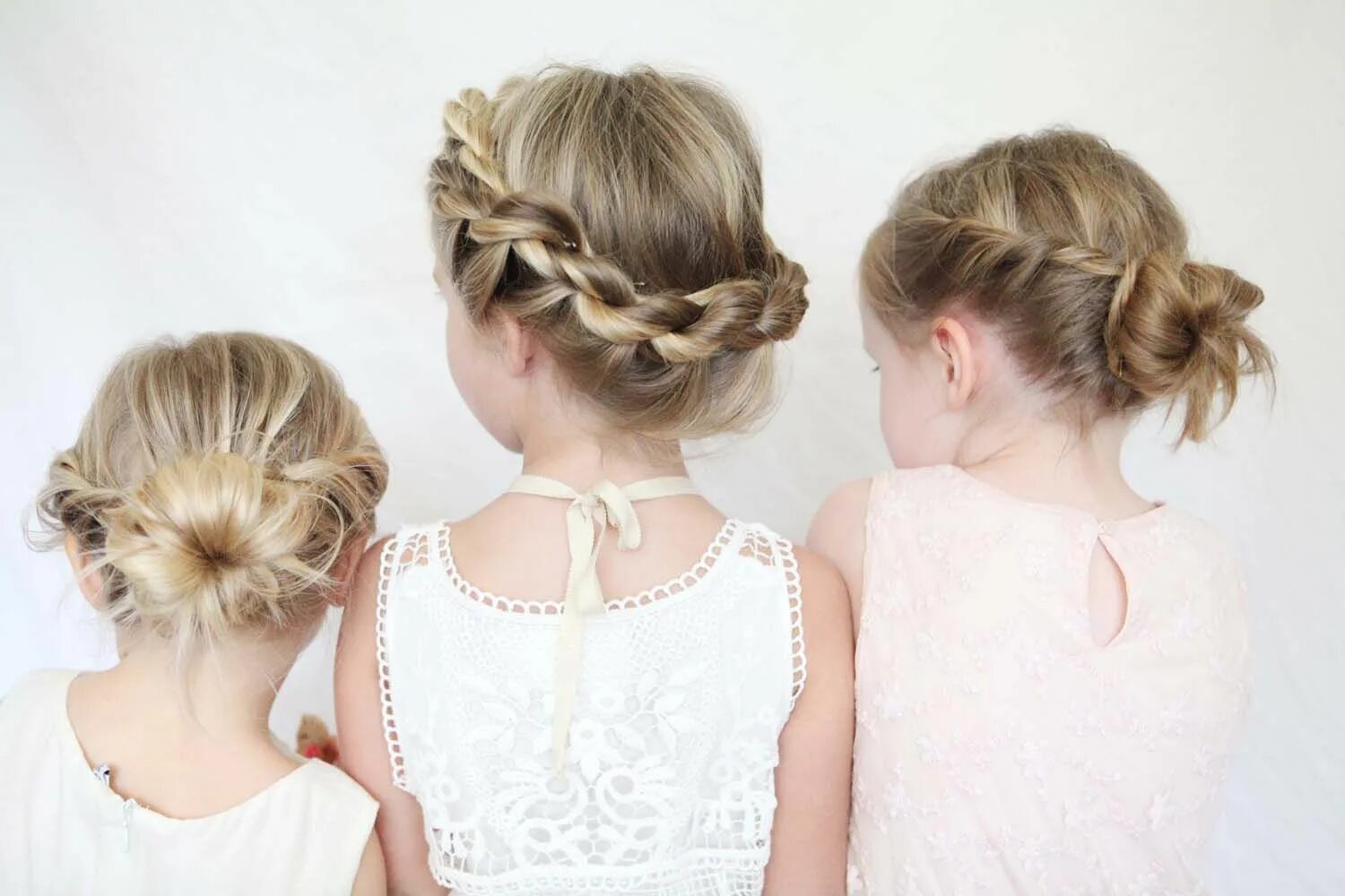 Прически девочкам на волосы средней длины Ideia de penteado e acessório para daminhas. hair in 2019 Little girl hairstyles