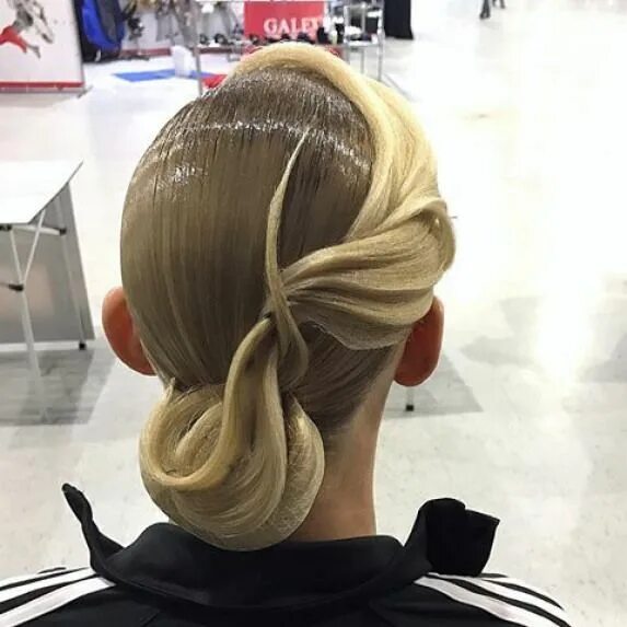 Прически для бальных танцев для девочек юниоры Pin by Belinda Denison on Ballroom Dance hairstyles, Competition hair, Ballroom 