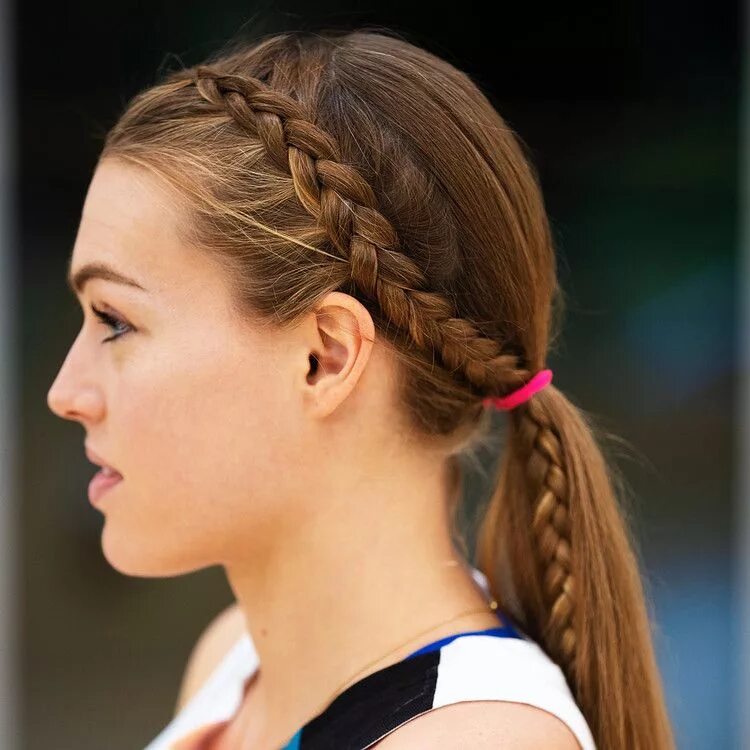 Прически для бега на средние волосы Sweat-Tested Braided Hairstyles for Running from Colleen Quigley - Shape Running