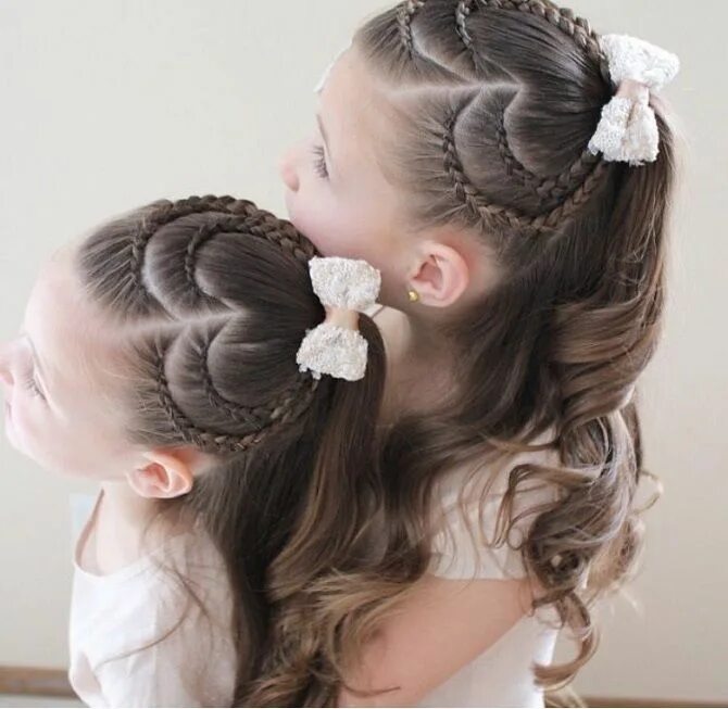 Простые и красивые прически для девочек на 1 сентября 2023 Kids hairstyles, Baby