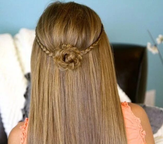 Прически для девочек легкие с распущенными Карамельный цвет волос Pretty hairstyles, Down hairstyles, Girl hairstyles