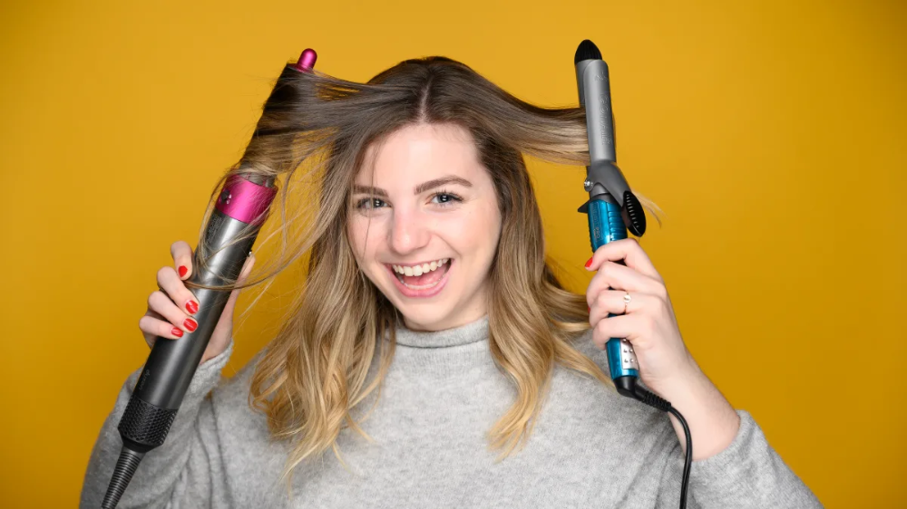 Прически для девочек плойкой The Best Curling Irons and Curling Wands of 2024 Curling hair with wand, Curling