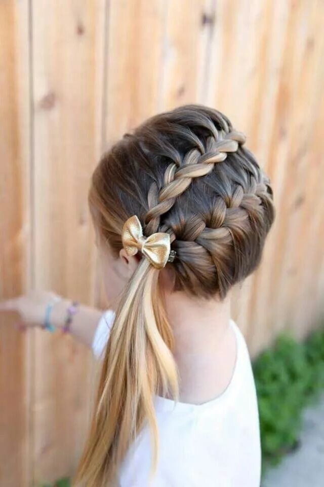 63 детские прически на выпускной в детский сад Kids hairstyles, Flower girl hair