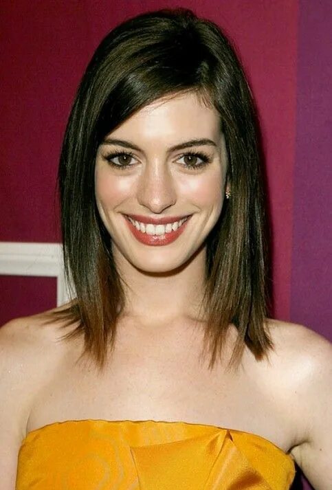 Прически для длинной шеи Fashionable Lob Hairstyle with Side Swept Bangs Short hair style photos, Celebri