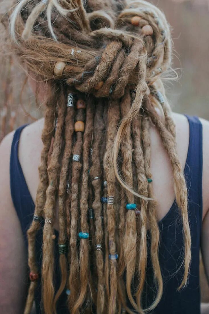 Прически для дредов для девочки 7 Easy Dreadlock Hairstyles Dreadlocks, Dreadlocks girl, Dreadlock style