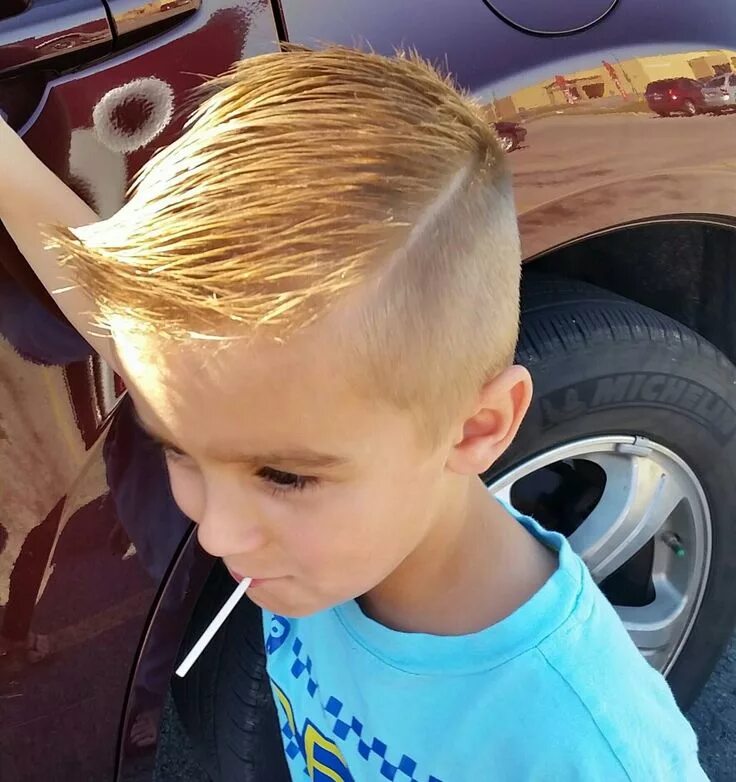 Прически для мальчиков светлые волосы Hard part hair cut for little boys Kids hair cuts, Boy hairstyles, Hard part hai